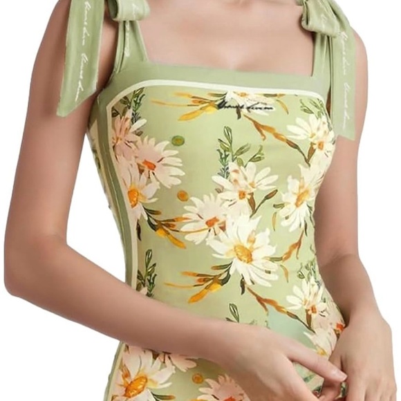 SKAYS REVERSIBLE Chic Green and White Floral One Piece - Picture 5 of 10